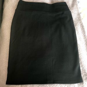 Solid black LuLaRoe Cassie Skirt Large